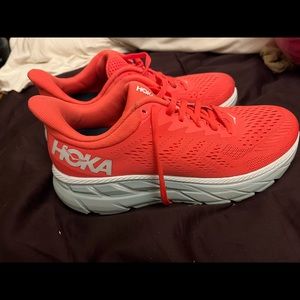 HOKA clifton 7